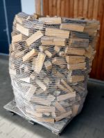 ESCHE auf Palette (Scheit ca. 25cm)